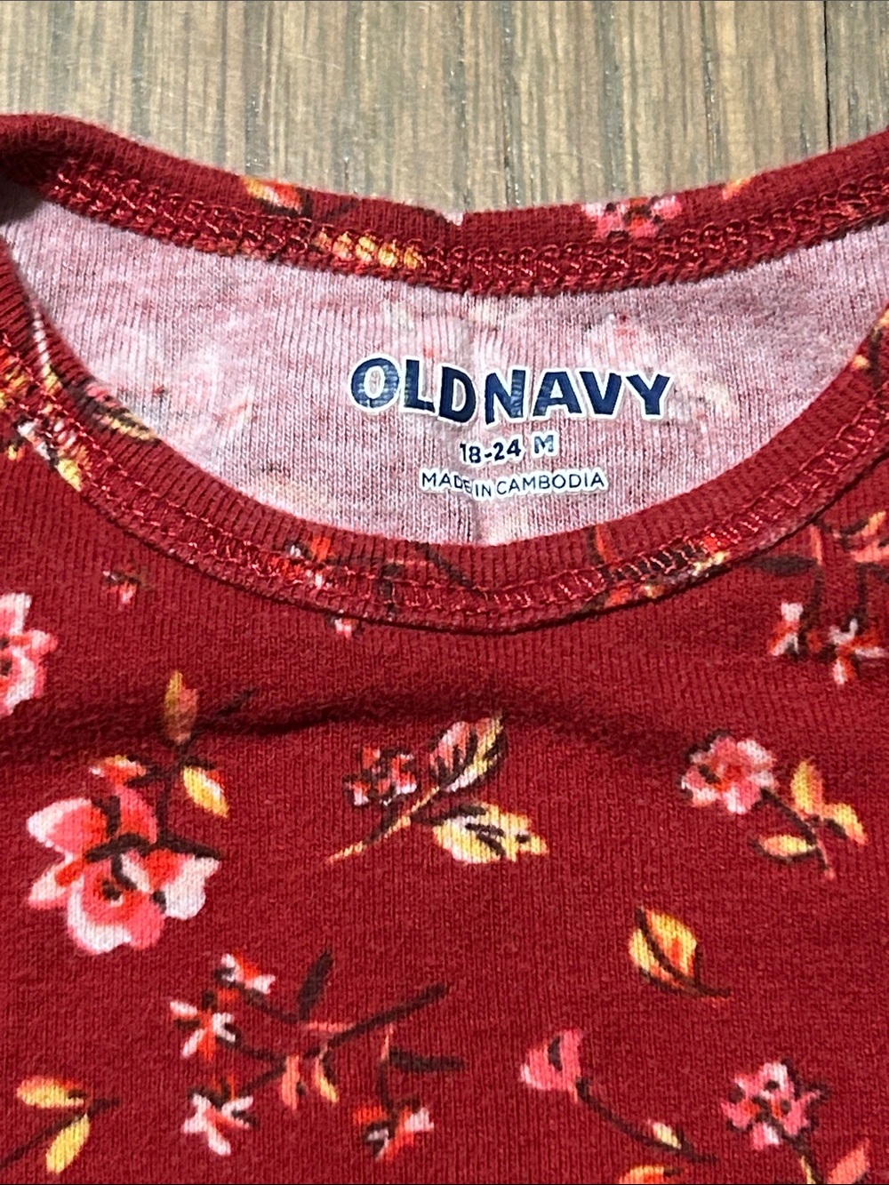 Old Navy & Gap Long Sleeve White and Red Baby Bodysuit Set - Picture 2 of 9